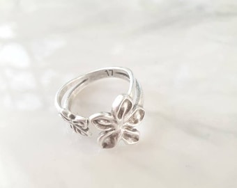 Boho Simple FLOWER Ring, Daisy Silver Jewelry, Nature Lover jewelry Minimalist Daisy Ring, Birthday Gift, Hippie Midi Rings, Adjustable Ring