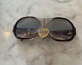 VTG Vienna Line Womens Sunglasses Plastic & Metal Frames W  display picture 1
