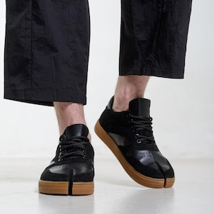 Modern Tabi Custom Ninja Shoes Summer Spring Tabi Shoes Tabi Boots Vintage Fashion Tabi Summer Shoes Sneakers Tabi Split Toe Tabis Shoes