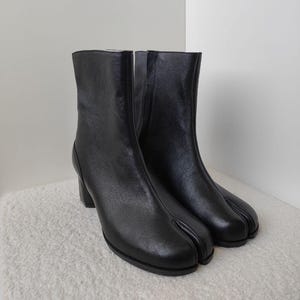 Vrouwen laarzen met hakken Zwarte laarzen met hakken Jikatabi Tabi-schoenen Tabi Ninja-laarzen Leren Tabi-loafers Woodmarmot-schoenen met split