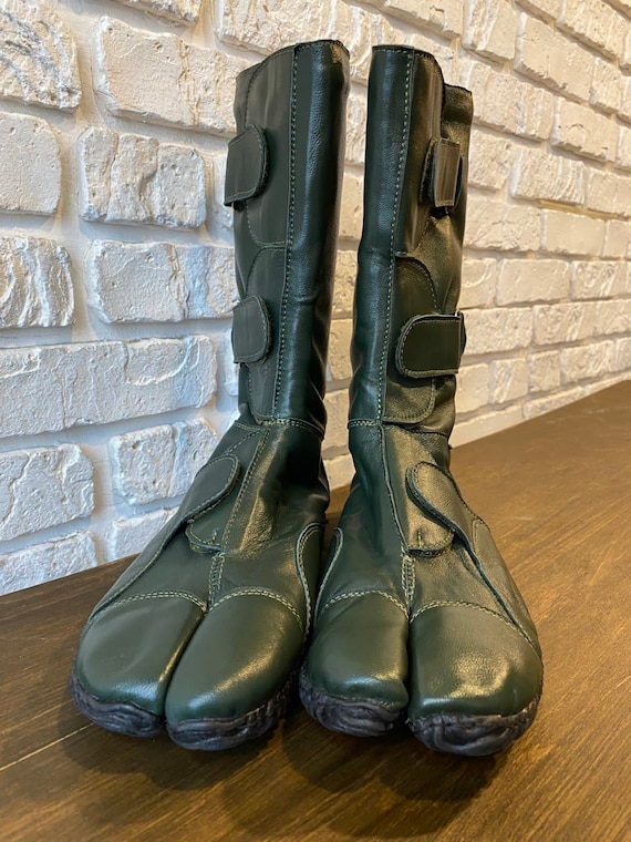 Unisex Green Tabi Shoes Chunky Split Toe Unique Design Soft