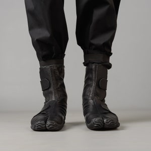 Handmade Leather Tabi Shoes 2025 - Minimalist Japanese Style