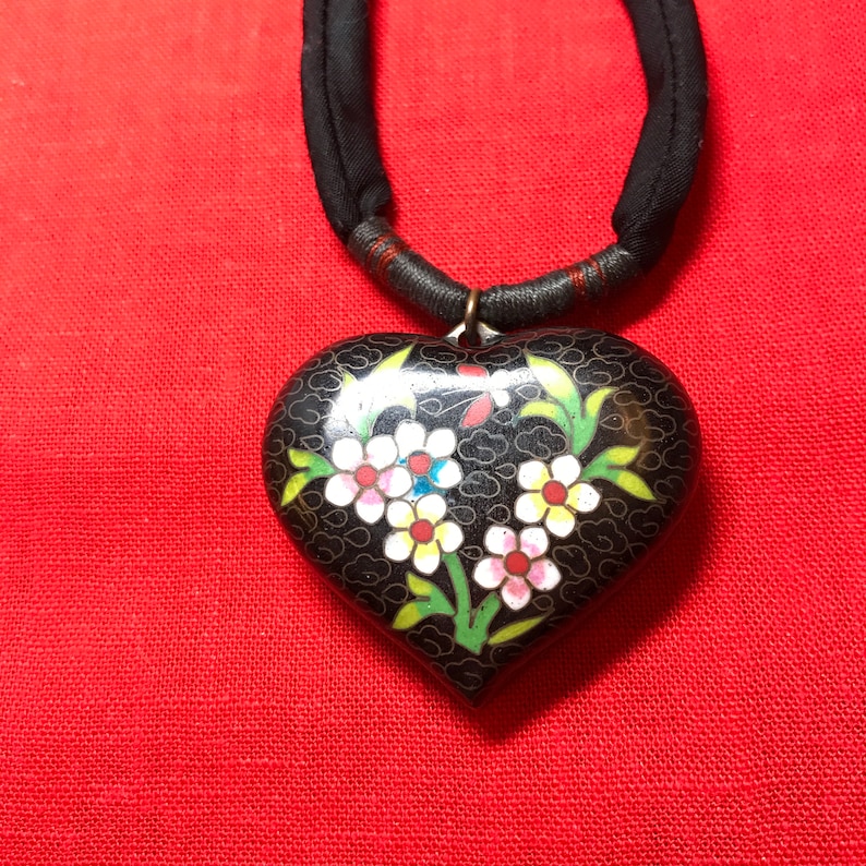 Beautiful Cloisonne Heart Just in time for Valentine