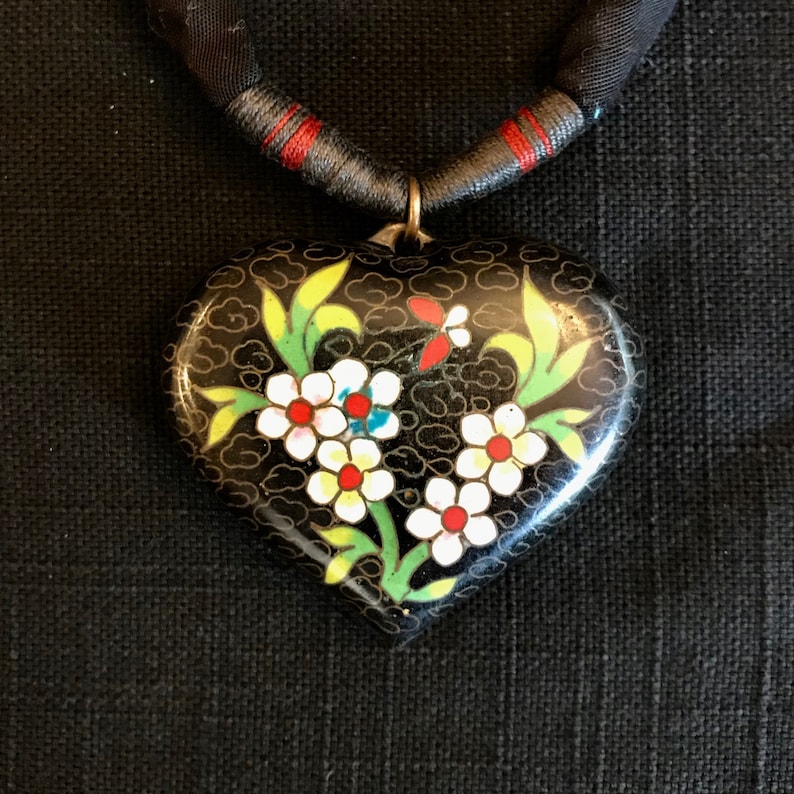 Beautiful Cloisonne Heart Just in time for Valentine