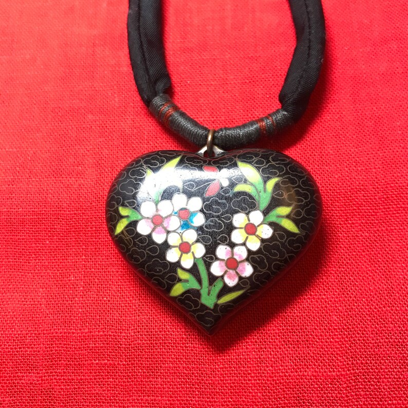 Beautiful Cloisonne Heart Just in time for Valentine
