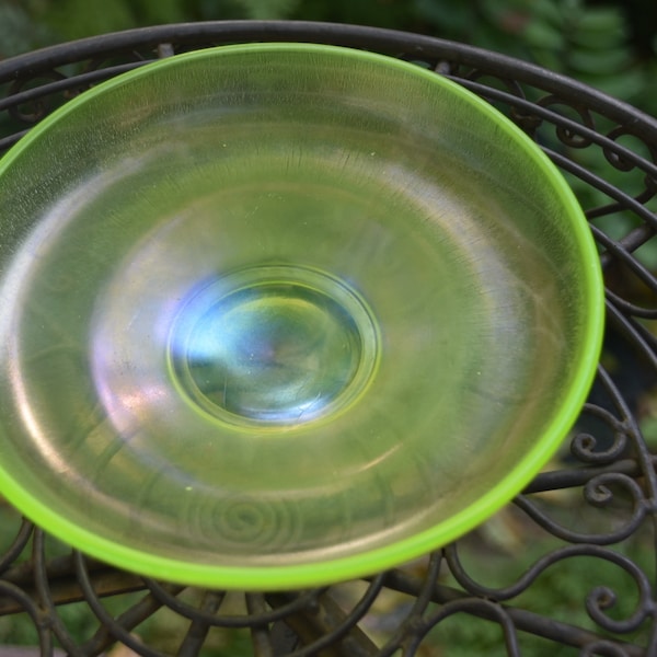 Fenton Art Glass (Unmarked) Vaseline Stretch Dish 8.25" Diameter Fluoresces Under Black Light eb4776
