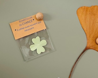 Porte bonheur / Trèfle à quatre feuilles / Bonheur / Idée cadeau /Mini Carte / Marque page /