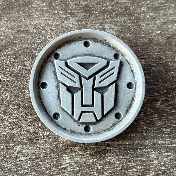 Transformers - Autobots -  cold cast badge