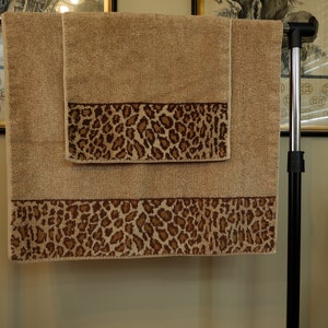 Ralph Lauren 2 PC Towel Set Aragon Cheetah Animal Print Bath Towel with Hand Towel Blue Tag Tan and Brown