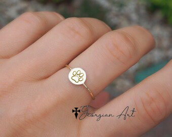 10K, 14K or 18K Yellow gold, Rose Gold or White Gold, Dainty Dog's Paw Print Ring, Engraved Mini Disc Ring for Woman, Pet Lover Gift