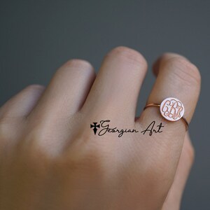 Solid Gold Mini Disc Ring With Engraved Monogram Initials - Dainty Gold Ring in 10K, 14K or 18K Yellow gold, Rose Gold or White Gold
