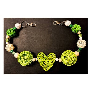 LIME HEART CHEW Toy: Cage decorations, boredom breaker. Suitable for Parrots, Chinchillas, Rats, Guinea pigs, Rabbits, Gerbils, Hamsters