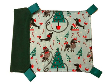 DOGS at CHRISTMAS Rat hammock /Pet Hammock in Green. Size XL. Suitable for Rats, Ferrets, Chinchillas, Gliders, Guinea pigs. With hooks