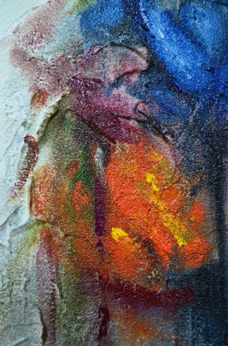 Pu&ograve; includere: Dipinto astratto con pennellate testurizzate in tonalit&agrave; di blu, rosso, arancio, giallo e verde.