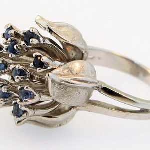 Vintage 14K White Gold Sapphire Cluster Flower Ring Size 6
