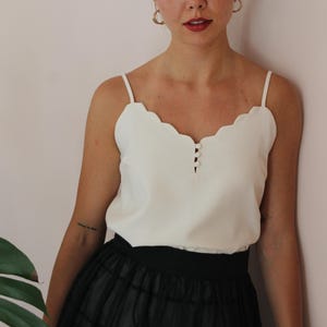 Early Y2K Scalloped Top, Summer White Top, Y2K Cami Top White, Spaghetti Straps Cotton Top, White Summer Tank Top, UK 8-10/ US 4-6
