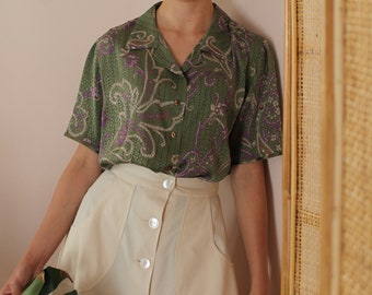 Vintage Floral Silk Shirt in Green, Short Sleeved Floral Silk Blouse in Green, Paisley Silk Shirt in Green, UK 18/ US 14