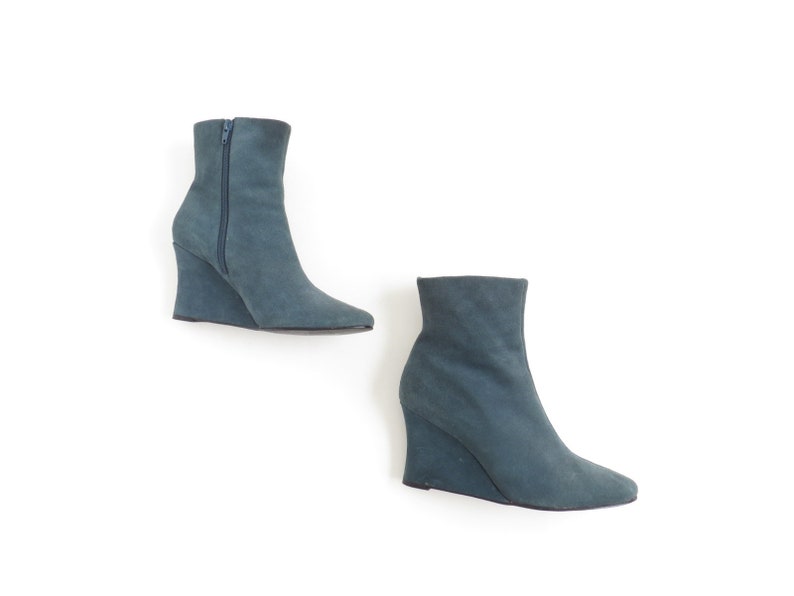 ladies green suede boots