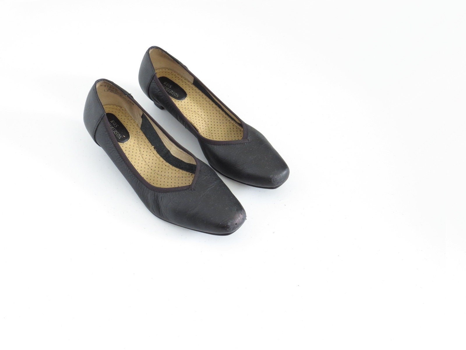 soft leather kitten heel shoes