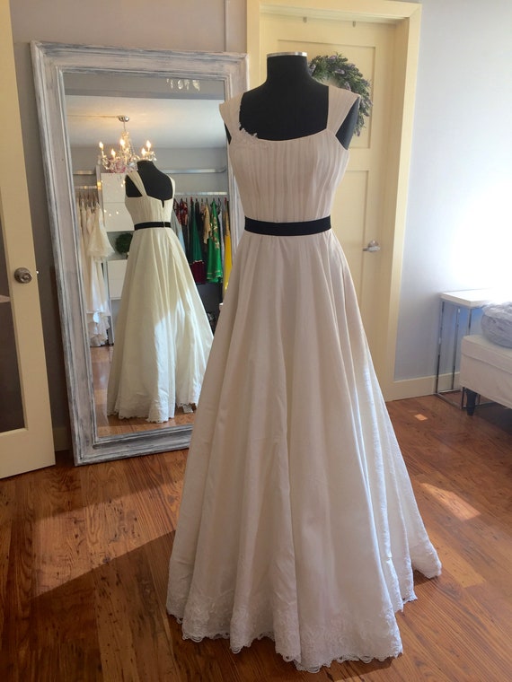 Sample Sale Louise Full Skirted Raw Silk Wedding Dress Etsy