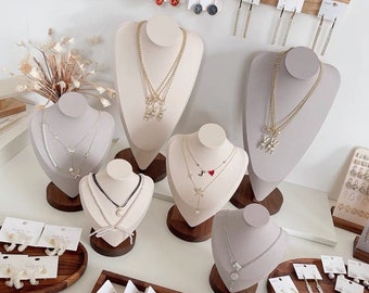 Displaystandaard ketting, displayset sieraden, unieke buste kettingdisplay, paspop ketting voor ambachtelijke show grijs beige