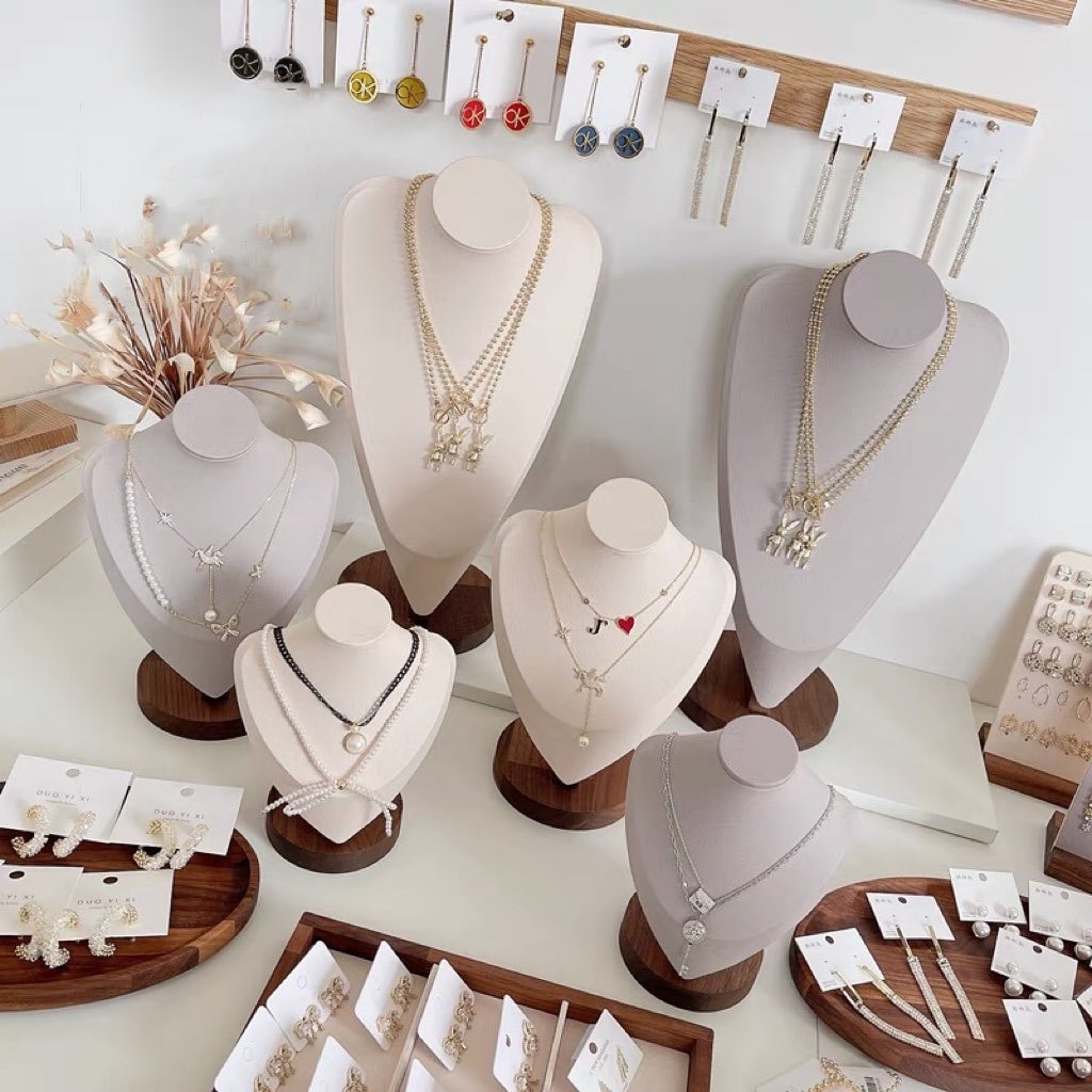 Linen earring display deals