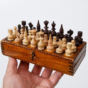 Old Handmade Touristic Chess Set 17x17 cm, 1950&#39;s Wooden Travel Chess Set from East. Europe with Pyrography Decorated Folding Chess Board