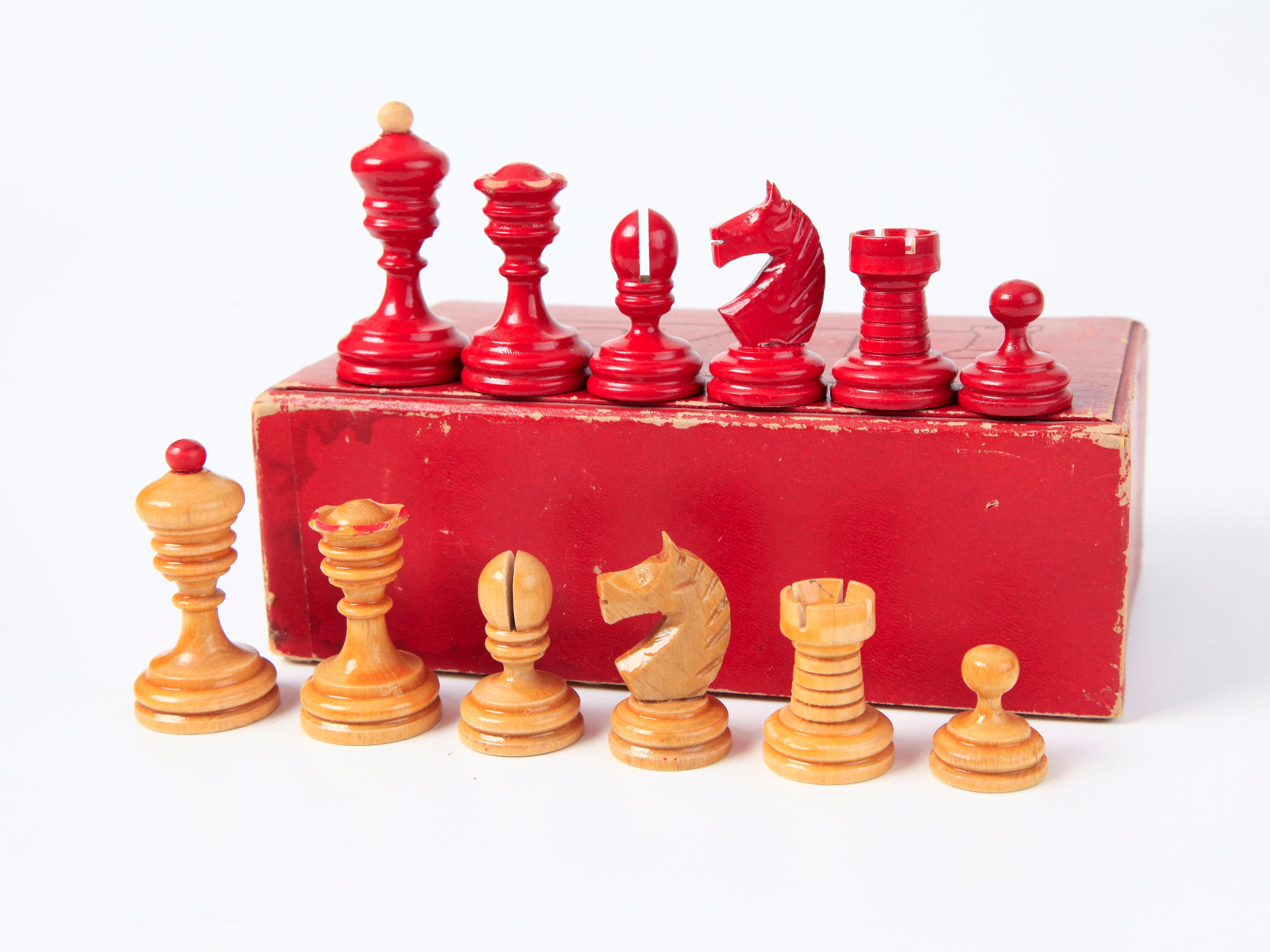  Reproduced Vintage 1930 German Knubbel Analysis Chess Pieces in  Stained Crimson and Boxwood - 3 King : Handmade Products