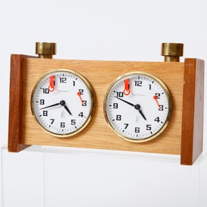 Very Rare 1950&#39;s Fichter Chess Clock, Made in Germany, Fine Vintage Mechanical Chess Timer