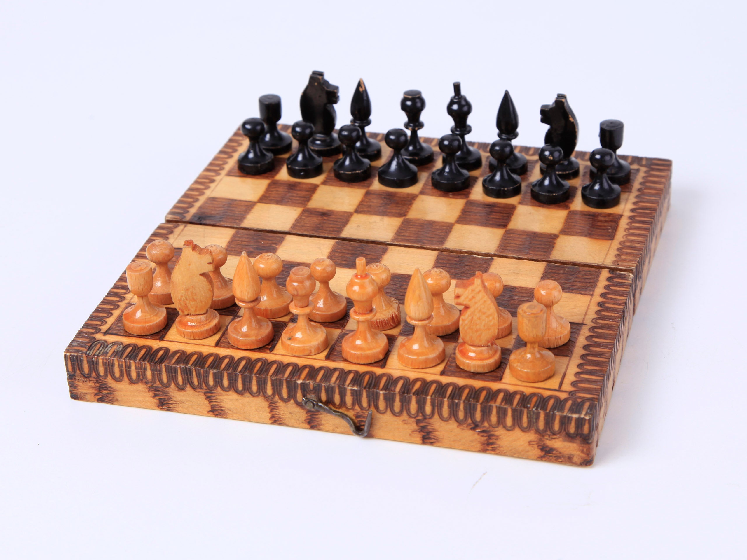 Small Traditional Wooden Chess Set 31 X 31