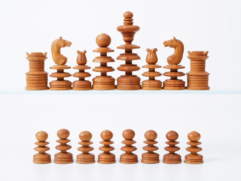 St. George Pattern Chess Set Antique or Vintage Chess Set - St. George Pattern KH 7,5cm./ 3 In., Old ...
