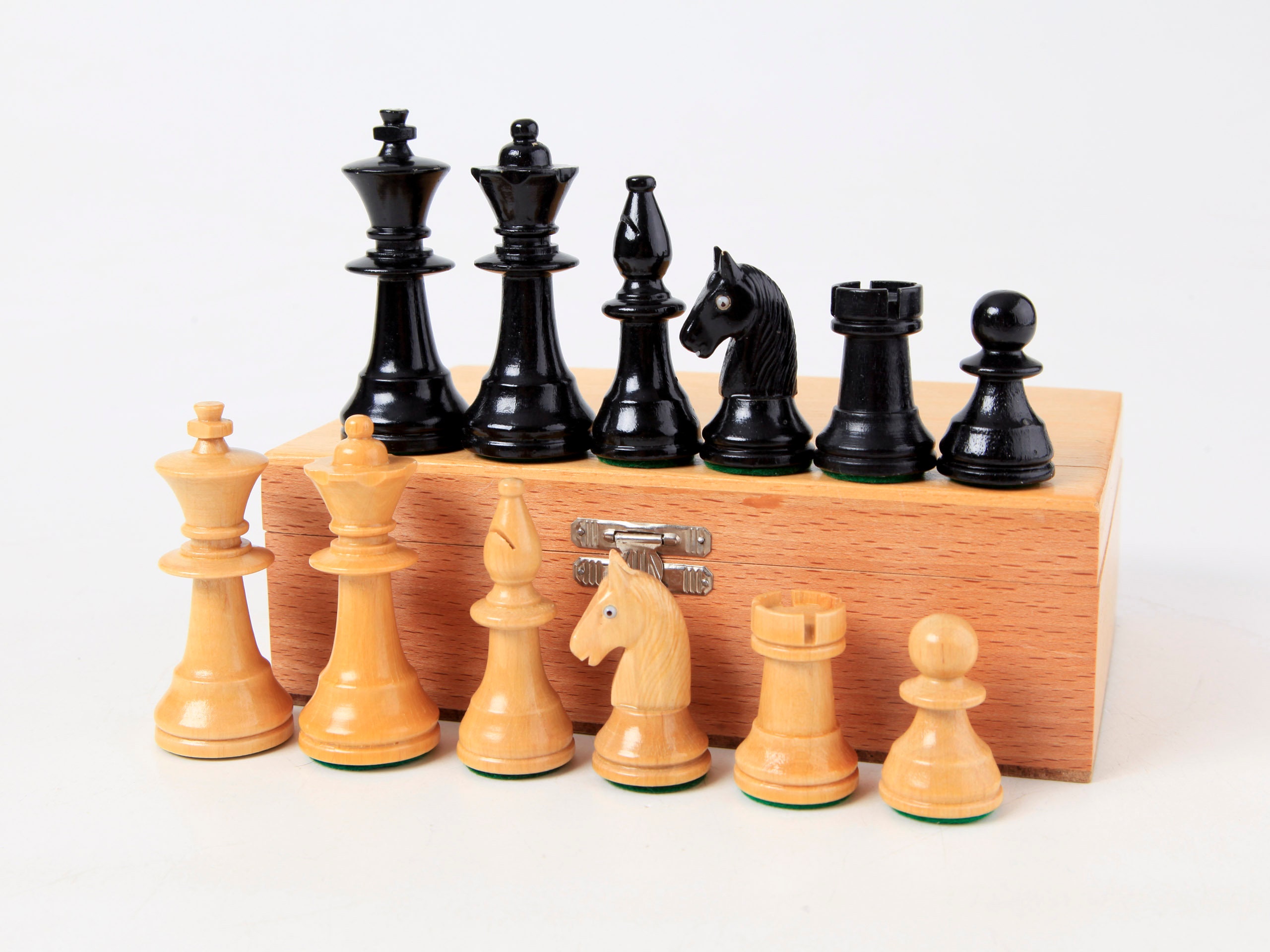 Rarity  Wanted Brazilian chess set - Chess Forums 