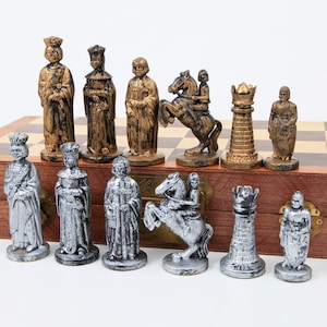 Large Figurine Chess Set with Folding Chess Board, KH 10cm/4", 1970's Medieval Pattern Plastic Chessmen, Native Folding Chess Board