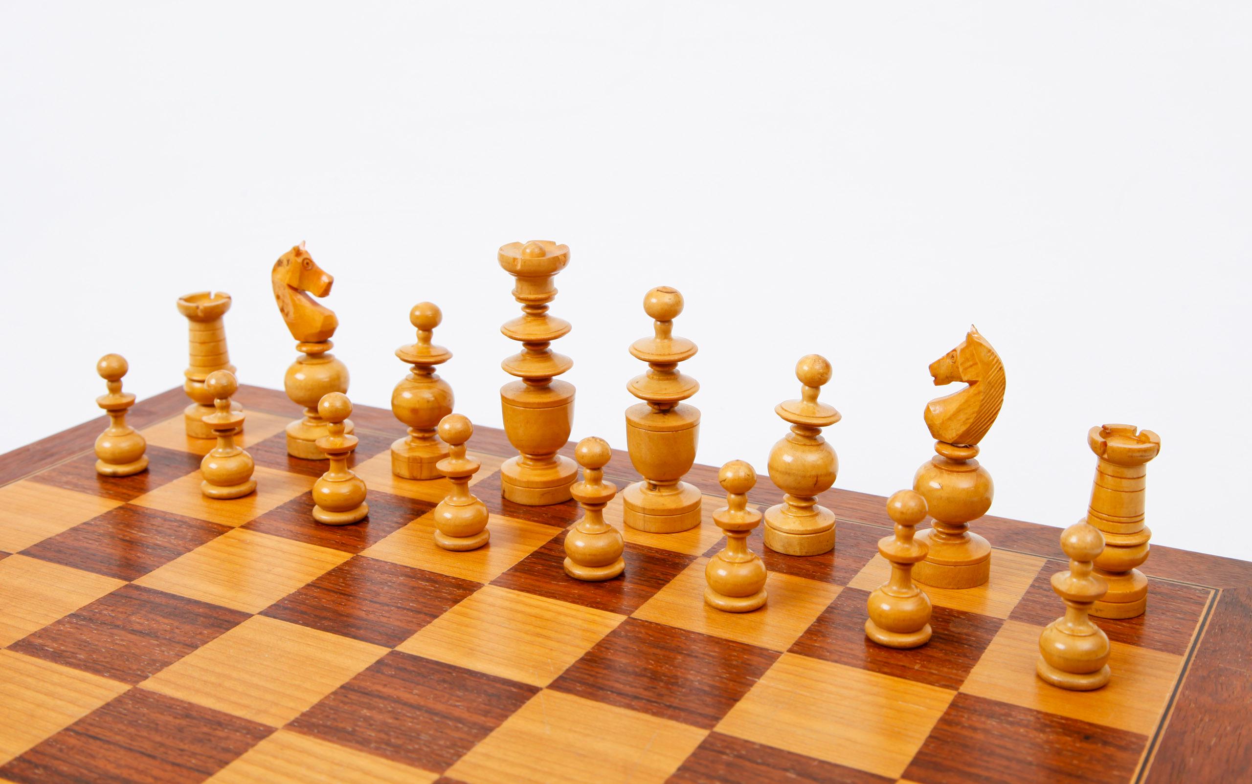 Boite d'échecs en bois – Noyo créatif