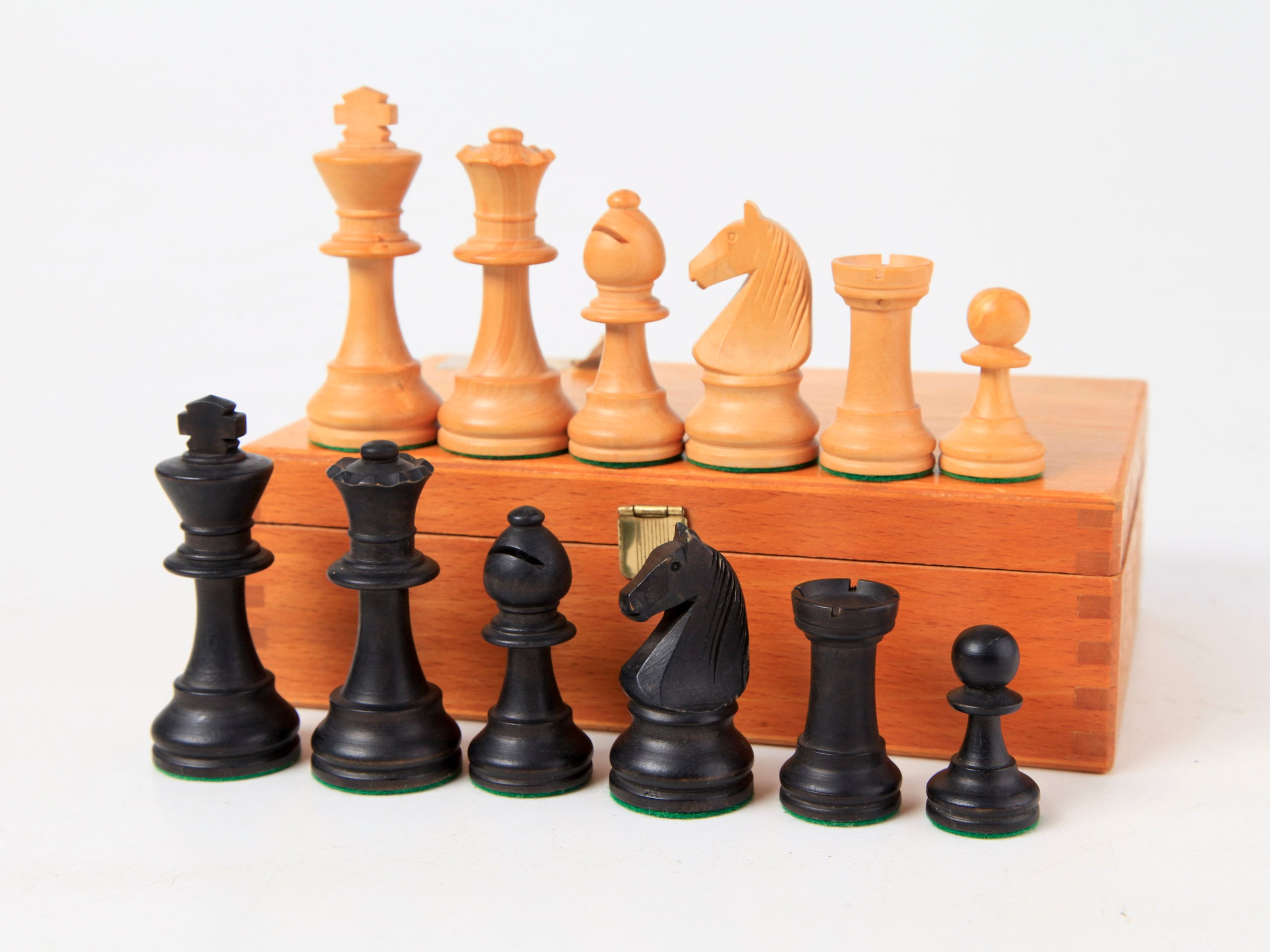 Combo of Reproduced 90s French Chavet Championship Tournament Chess Pieces  V2.0 in Ebonized / Box Wood 