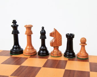 Vintage Spanish Tournament Chess Set, KH 9,2cm/ 3,6", 1970's Olive Wood Staunton Chessmen, Hand-carved Knights