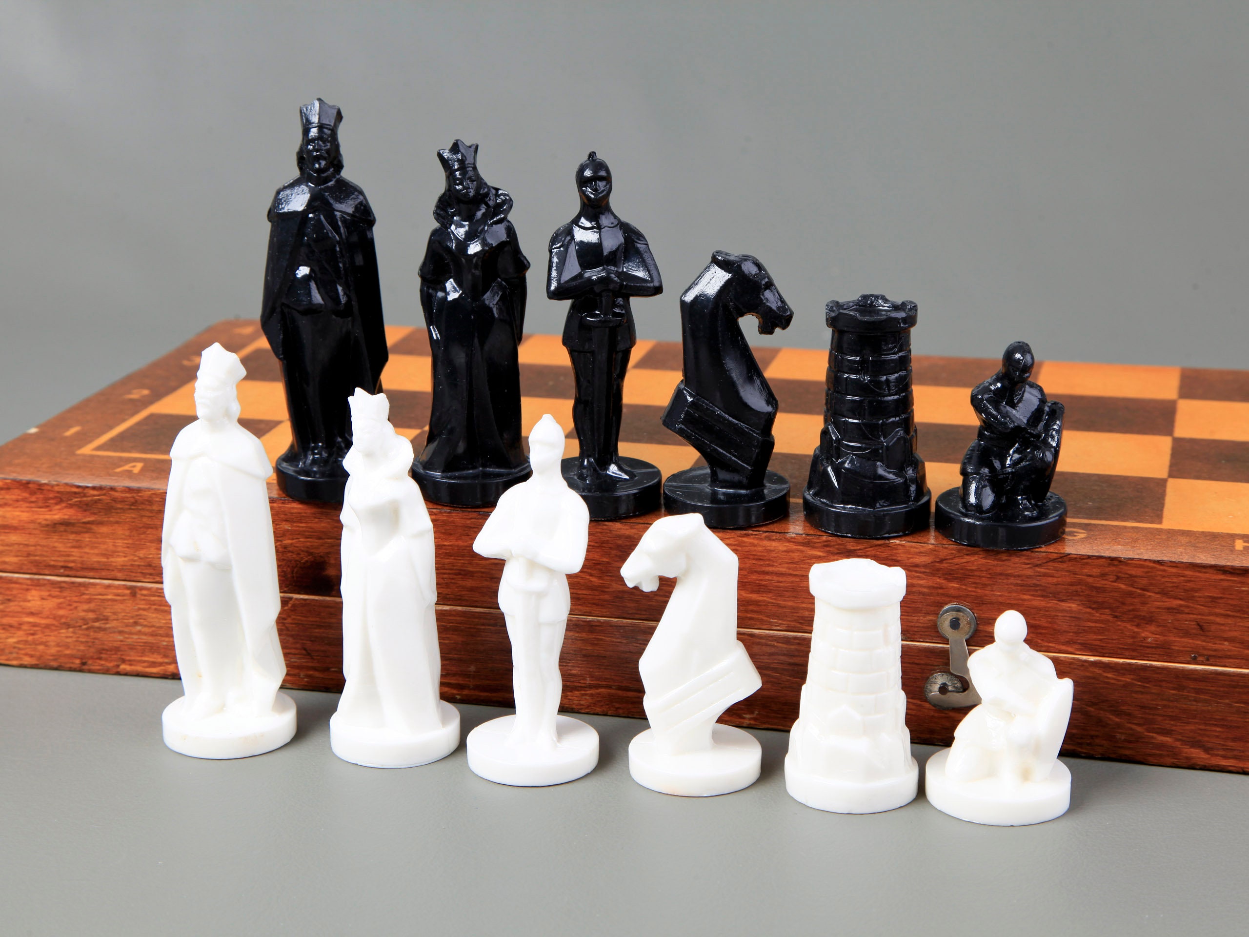 Soviet wooden chess board medium size - 40 cm vintage foldin - Inspire Uplift