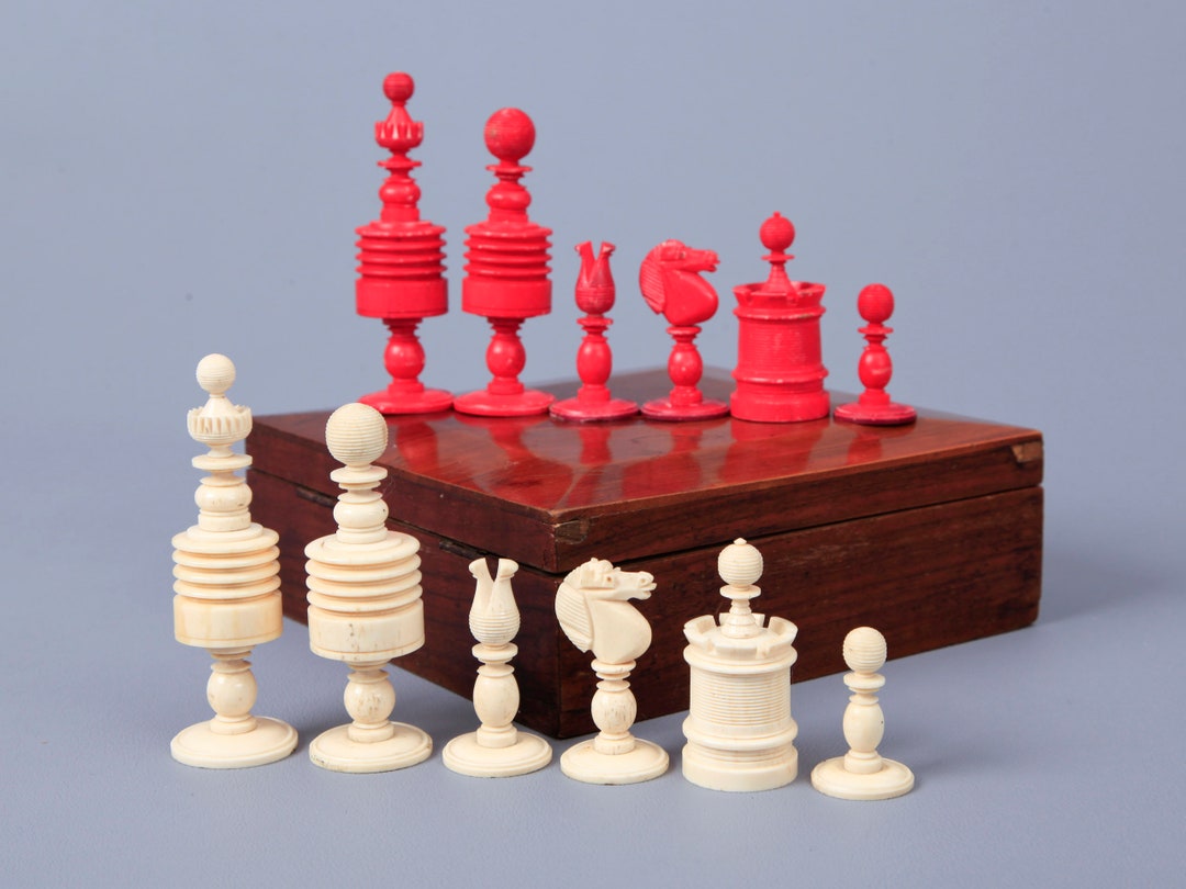 Morphy Bone Barleycorn Chess Pieces - www.