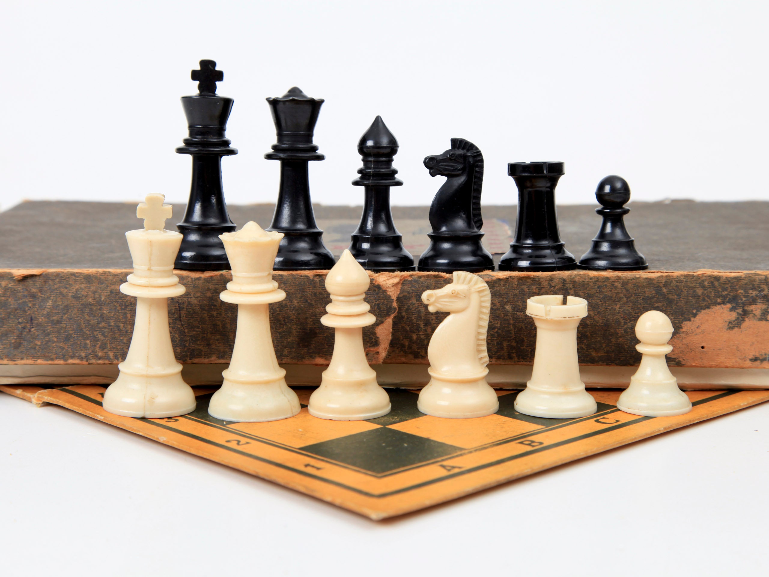 Chess set - The Conqueror Chess pieces - Iconic 1960's chess set design - Chess  pieces only - Made to order