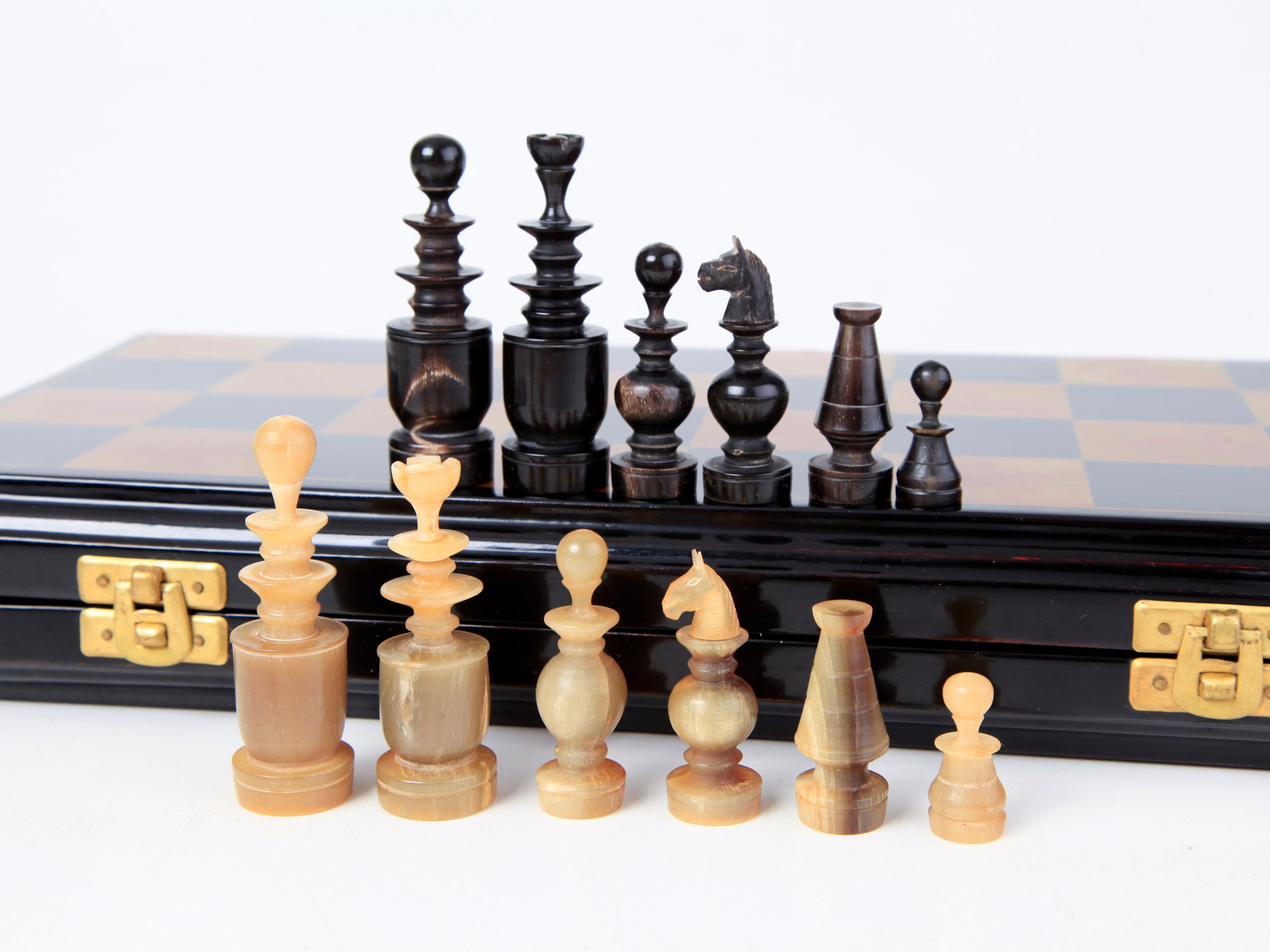  CHH Dragon Chess Set : Toys & Games