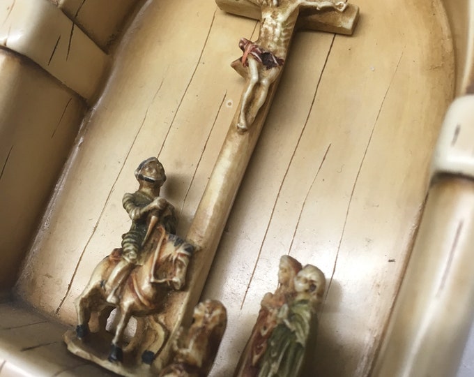 Scene of the ivory crucifixion