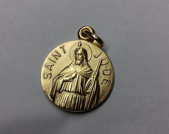 FREE SHIPMENT Medal pendant of Sant Jude 16mm gold plated 3 microns amazing details french handmade 16 millimeters very beautiful work
