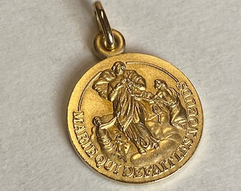 FREE SHIPMENT Medal pendant of Marie qui défait les noeuds 16mm gold plated 3 microns amazing details french handmade 16 millimeters