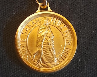 FREE SHIPMENT Medal pendant of Sainte Sarah 16mm gold plated 3 microns amazing details french handmade 16 millimeters very beautiful work