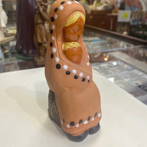 Virgin and child statue in terracotta and ceramic