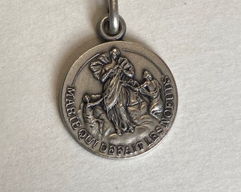 FREE SHIPMENT Medal pendant of Marie qui défait les noeuds silver 925 amazing details french handmade 16 millimeters very beautiful work