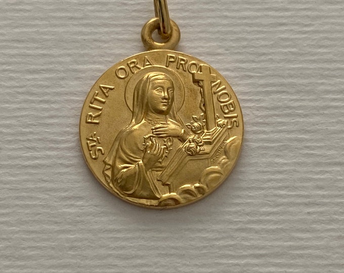FREE SHIPMENT Medal pendant of Sant Rita 16mm gold plated 3 microns amazing details french handmade 16 millimeters very beautiful work