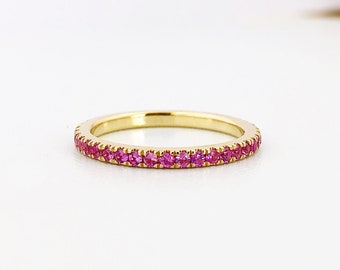 Handmade 14K Gold Ring with Natural Pink Sapphires