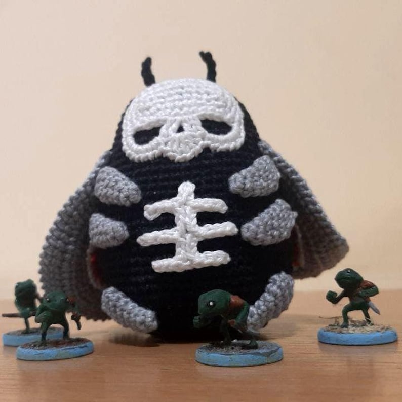 Crochet Halloween moth pattern. Pattern for Dead head butterfly.