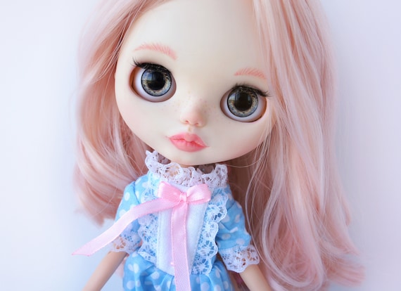 blythe doll pink hair